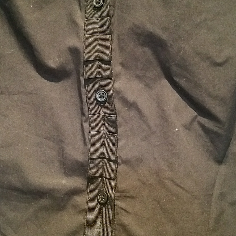 Gap Sleveless Button Up - Picture 2 of 5